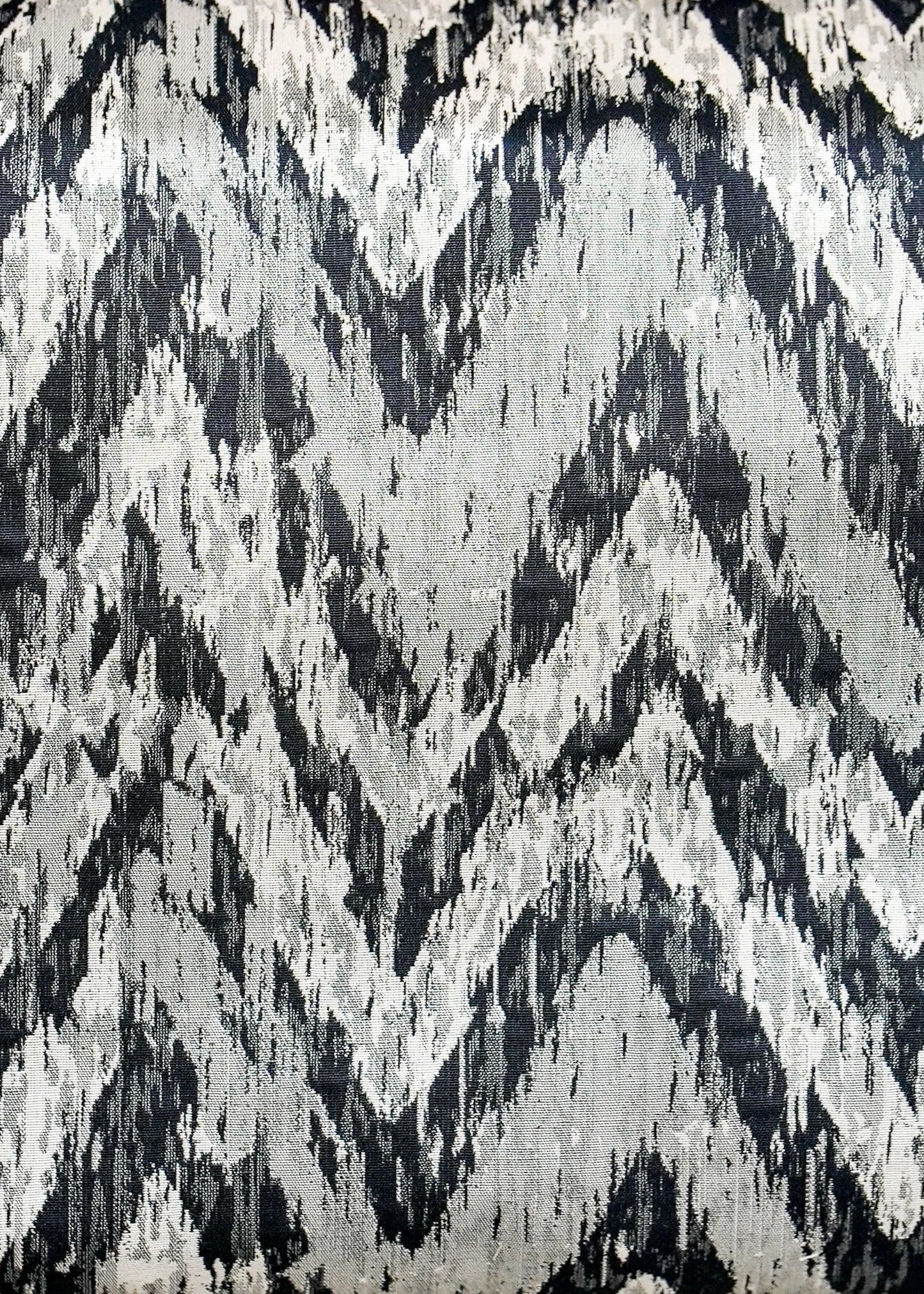 18467 Distressed Flame