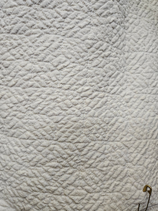 15942 Quilted Stripe Beige