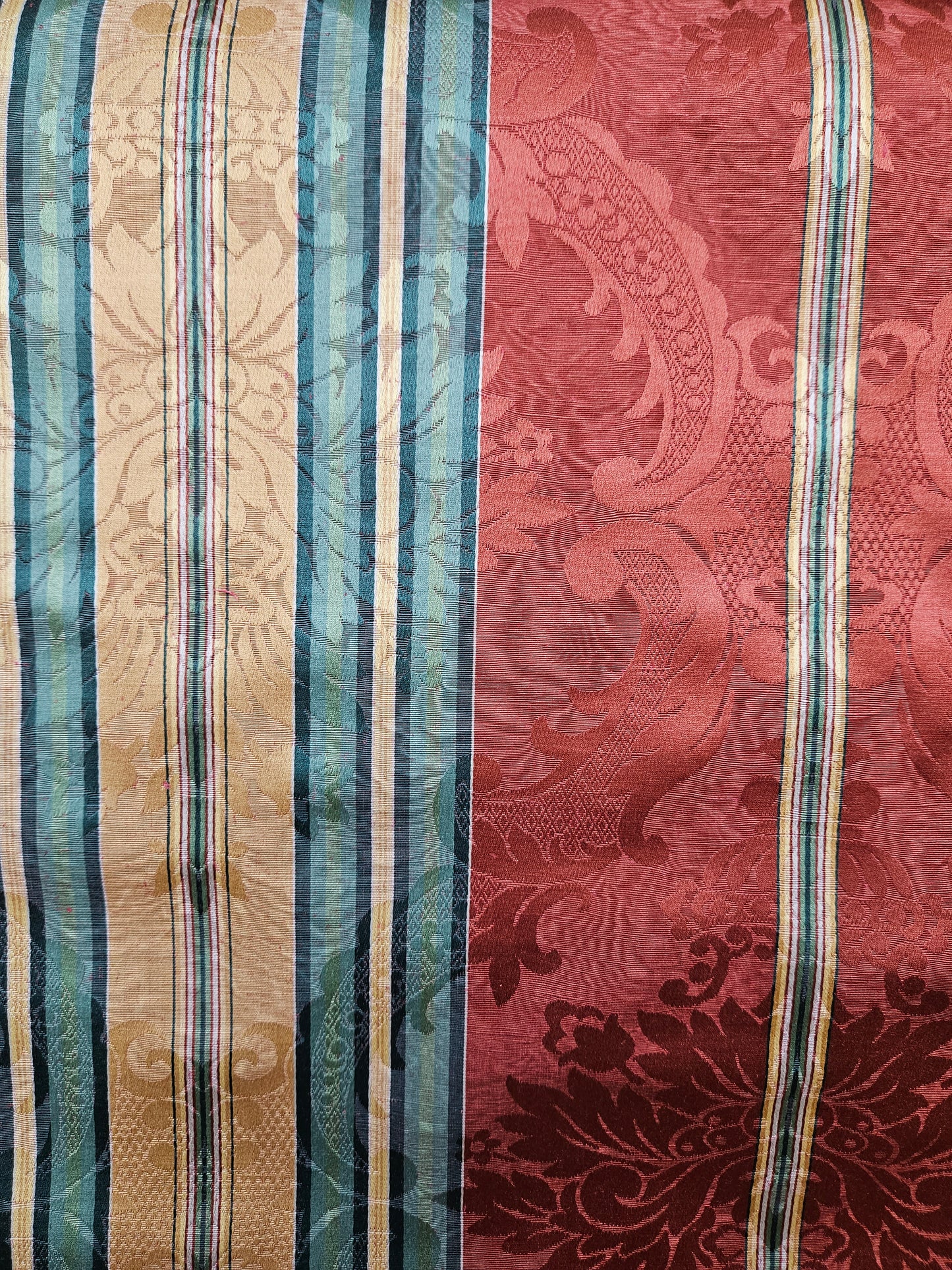 9525 Sistina Damask Baked Clay