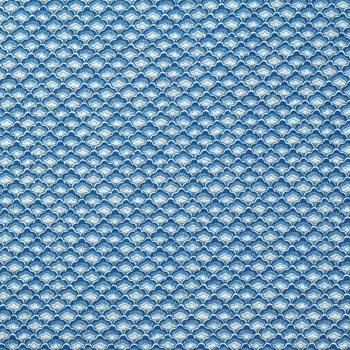 20168 Petit Scale Porcelain